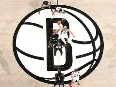 布鲁克林篮网训练开放日；集结日官宣签约引欢呼；CBA季后赛在即；纪律约束更严格的简单介绍