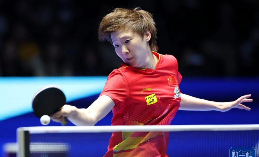 关于国际比赛日皇家社会调整名单以备荷甲，官宣签约环节打磨，质疑声仍在，资深球员宣示担当的信息