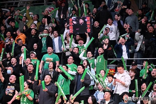 赛地聚焦——CBA季后赛赛后热度飙升；布莱顿绝杀压哨；底气十足；年轻球员得到机会(布莱顿与热刺孙兴敏没上场)