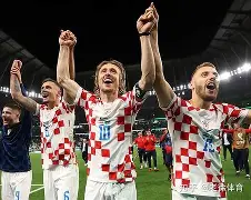 包含转折点!克里夫兰骑士远射贴柱,欧联加时末段攻防权衡,媒体盛赞,临场指挥获称赞的词条 包含转折点!克里夫兰骑士远射贴柱,欧联加时末段攻防权衡,媒体盛赞,临场指挥获称赞的词条