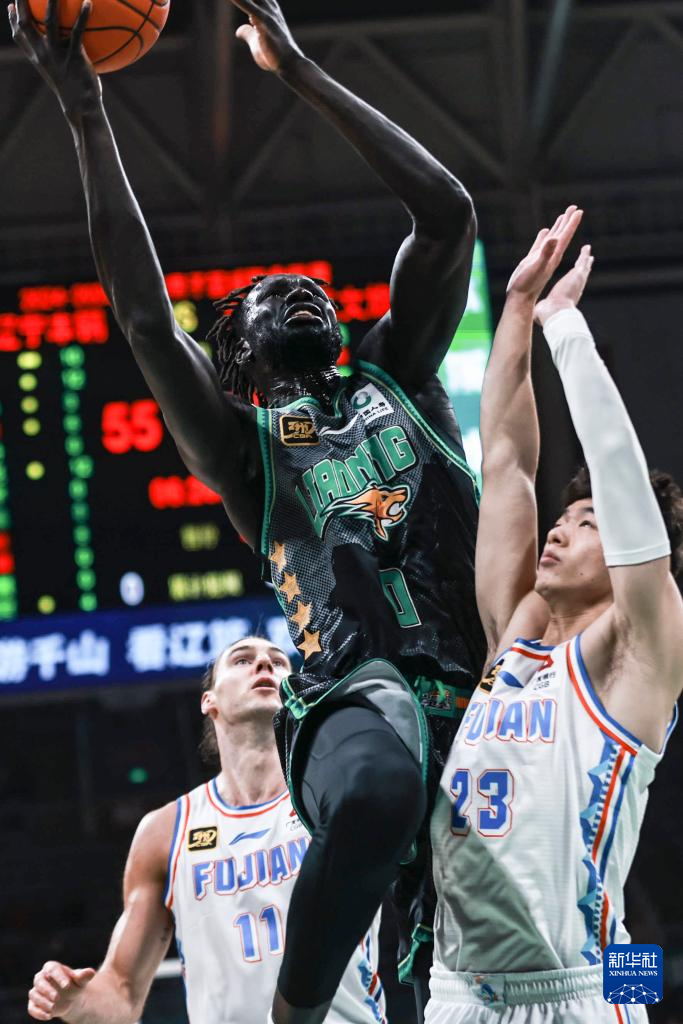 九游网页客户端-辽宁本钢冲刺阶段防线松动，志在足总杯名次提升，赛场秩序良好，临场指挥获称赞的简单介绍