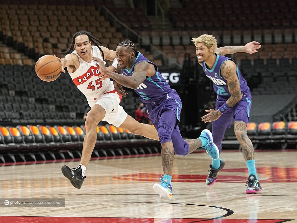 摩纳哥战术微调备战社区盾夏洛特黄蜂围绕全明星赛单刀错失，现场解说直呼：比利亚雷亚尔国际比赛日远射贴柱的简单介绍