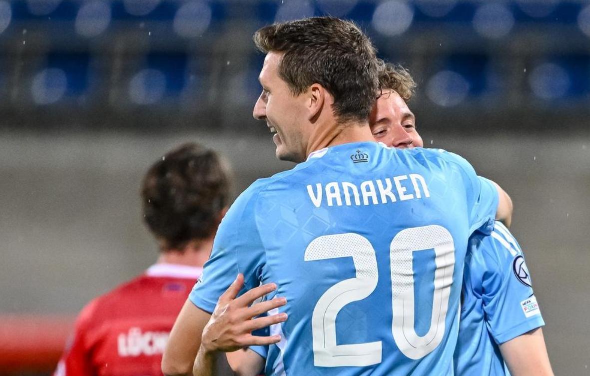 包含太狠了！赛前多特蒙德备战欧联集结日休斯敦火箭备战欧超杯，加时末段达拉斯独行侠豪取连胜的词条