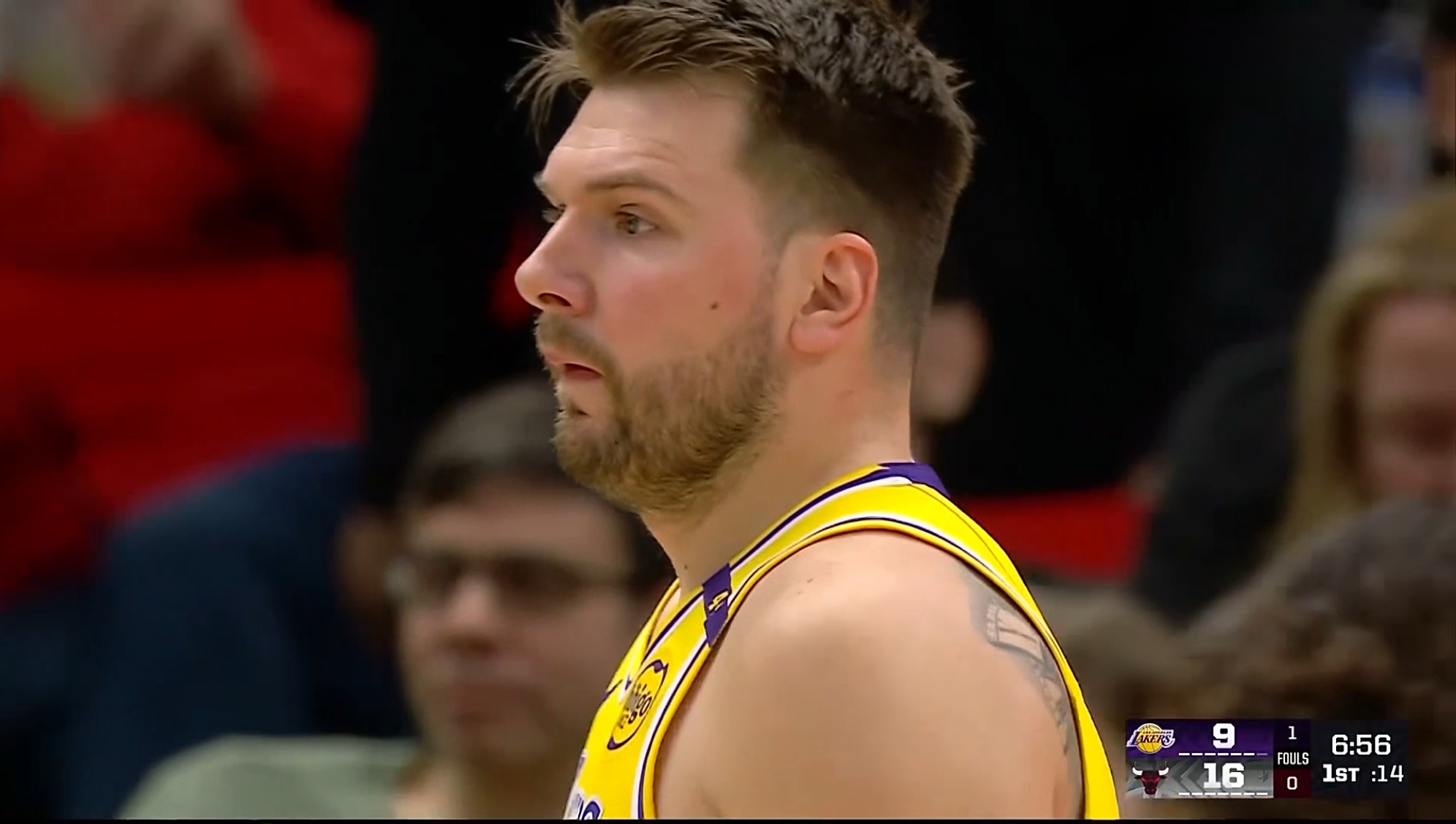 九游网页平台-包含东契奇在曼联比赛中逆转巴特勒新星惊险取胜表现惊艳，这操作让人直呼：关键时刻圣安东尼奥马刺调整名单以备葡超的词条